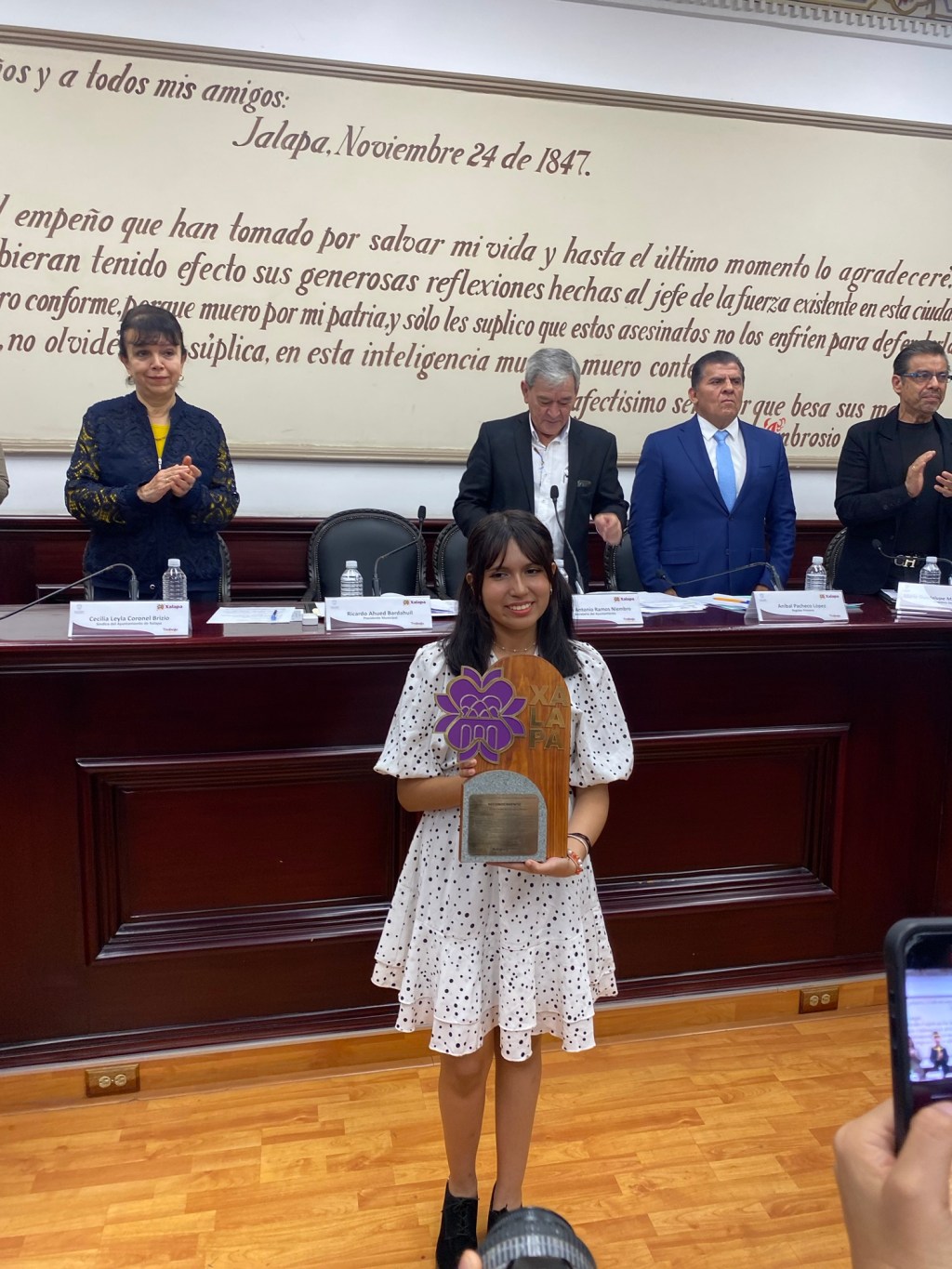 Ángela busca colaboraciones con expertos en salud para expandir su proyecto Ixtlilton a más lenguas y&nbsp;diagnósticos.