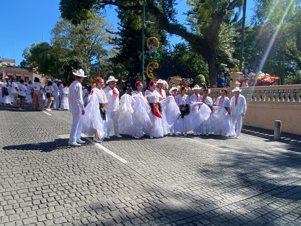 La Bamba congregó a 2 mil 700 bailadores de ballets de otros estados y municipios de Veracruz, en&nbsp;Xalapa