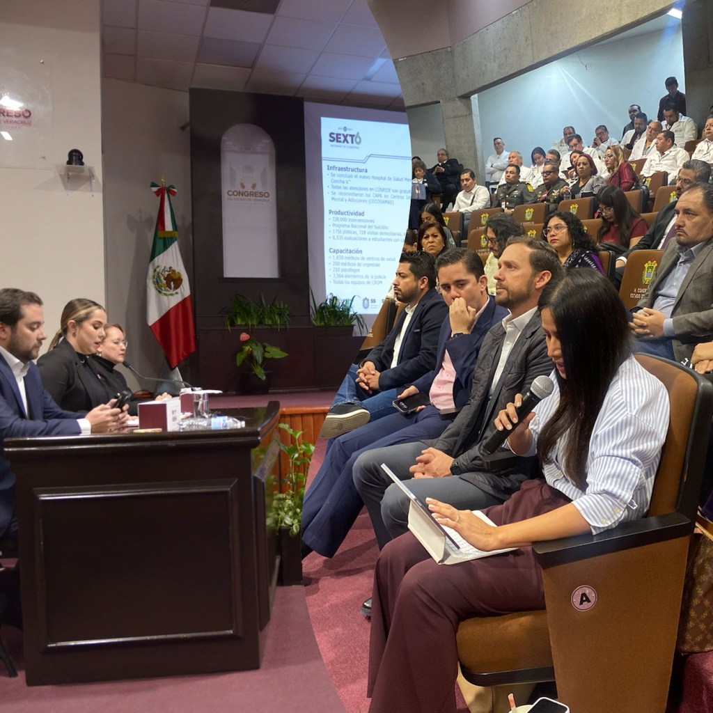 SSAludVer adjudicó contratos por 50 mdp a jóvenes trabajadores del área de Salud, uno de ellos becario de&nbsp;Bienestar.