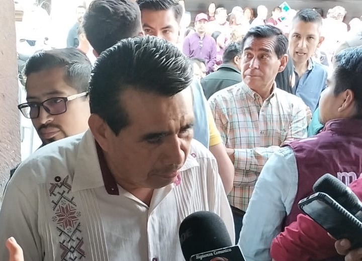 Alcaldes de MORENA que registren como candidatos a sus esposas, hijos, hermanos, no saldrán electos (candidatos): Esteban&nbsp;Bautista.