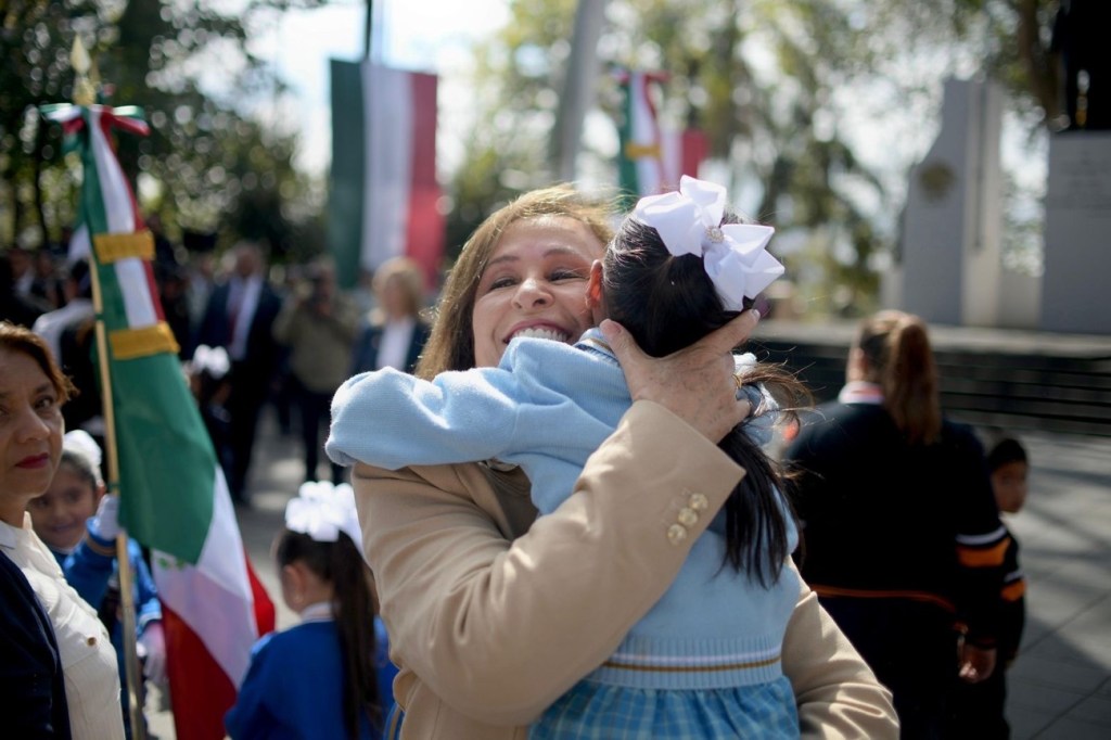 Ruega Nahle a maestros comisionados y administrativos que vuelvan a las aulas; hace falta cubrir horas frente a grupo, no les bajarán salario, habrá&nbsp;diálogo.