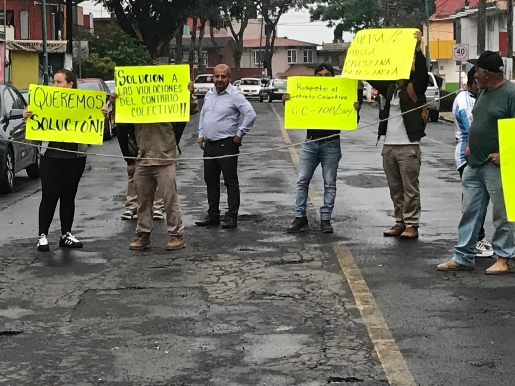 Cerrada Avenida Miguel Alemán por protesta de trabajadores de&nbsp;CMAS