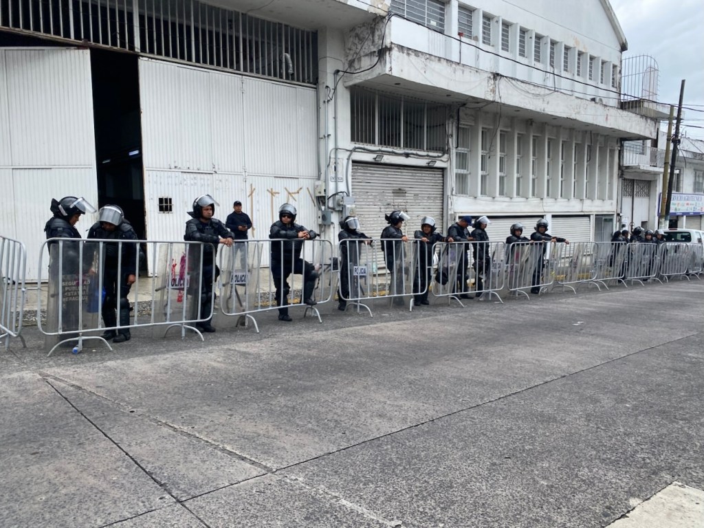 Termina cómputo de Poza Rica; no hay mayoría aún oficial para ningún partido-En Poza Rica candidato de MC convoca a una manifestación frente a palacio&nbsp;municipal