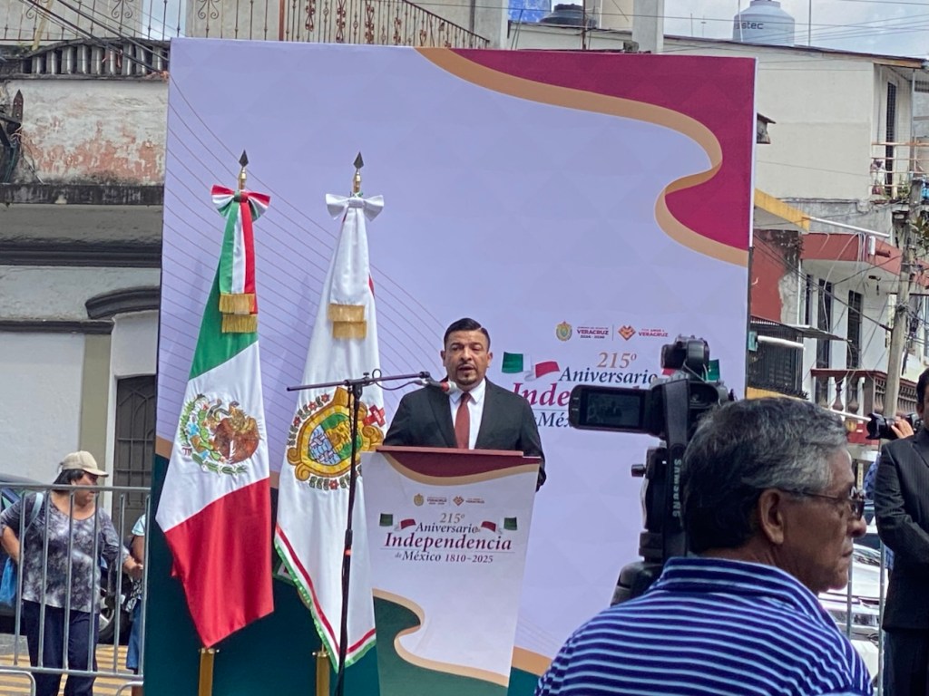 Cazarin reta a Emilio y a Sergio Gil a mostrar cómo compró elecciones, y les recuerda que lo buscaron hasta en privado para&nbsp;platicar