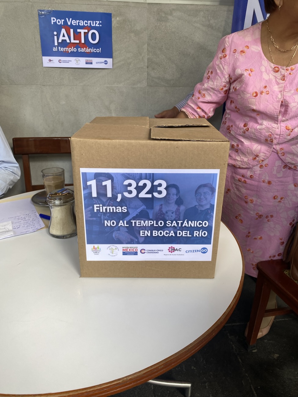 Recolectan 11 mil 300 firmas contra templo satanista de Boca del&nbsp;Río