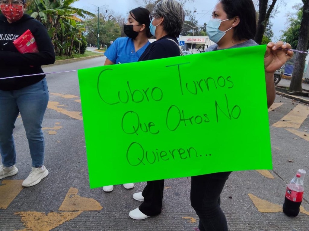 Han trabajado desde continuo en pandemia y no les dan ni pagan días libres, hoy tomaron la calle frente al&nbsp;CAE