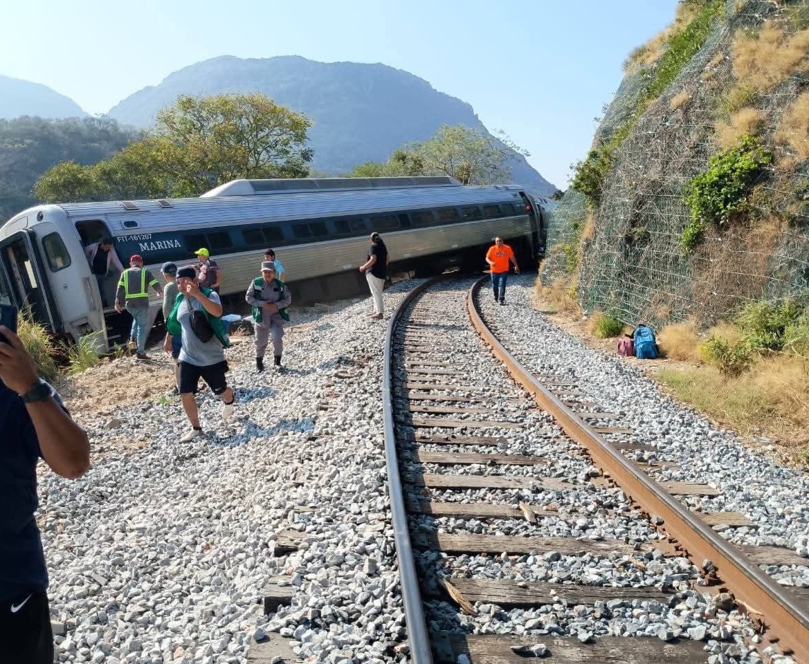 En Oaxaca se descarrila tren con 241 pasajeros; estos son los nombres de algunos heridos.