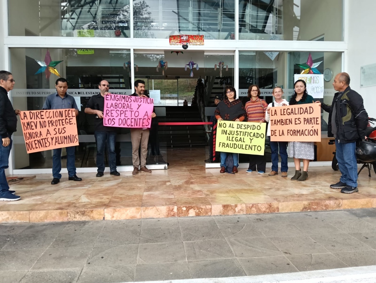 Despiden a maestros del Instituto Superior de Música y protestan