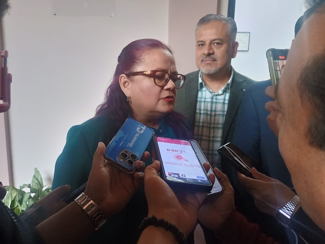 Revira alcaldesa Daniela Griego; sí se han entregado apoyos al Castillo; ve como política postura de agente municipal del Castillo