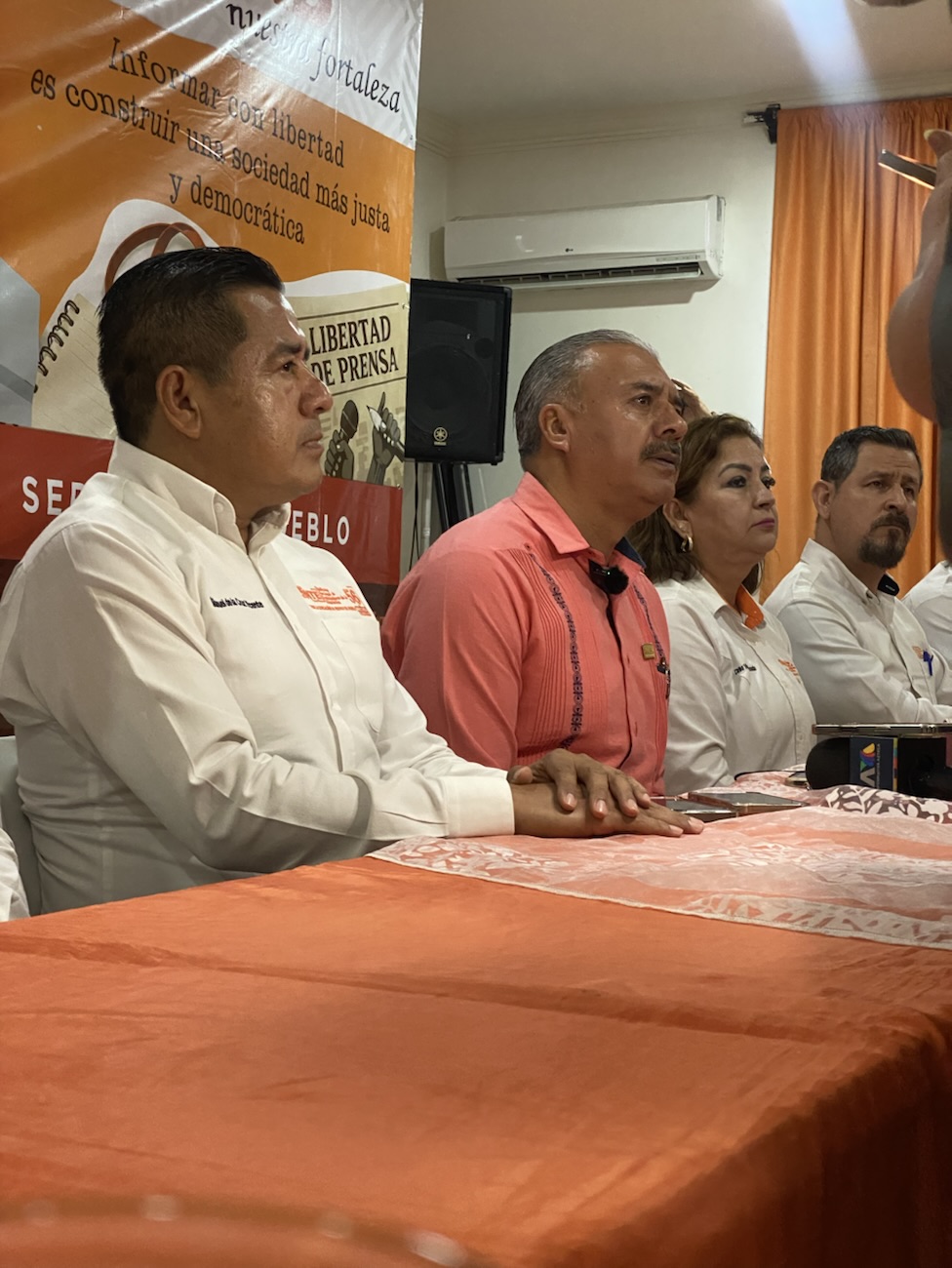 Maestros de la sección 56 esperan se resuelva problema de disminución del monto de sus pensiones ante el IPE