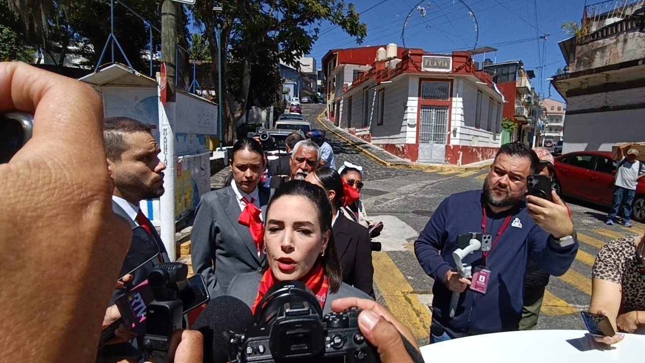 Rechaza rectora del COLVER salario de más de 145 mil; pero no explica cuánto gana